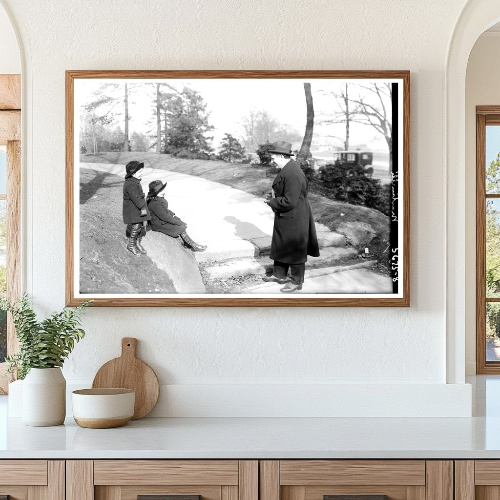 1920s Street Scene: Life in Early 20th Century