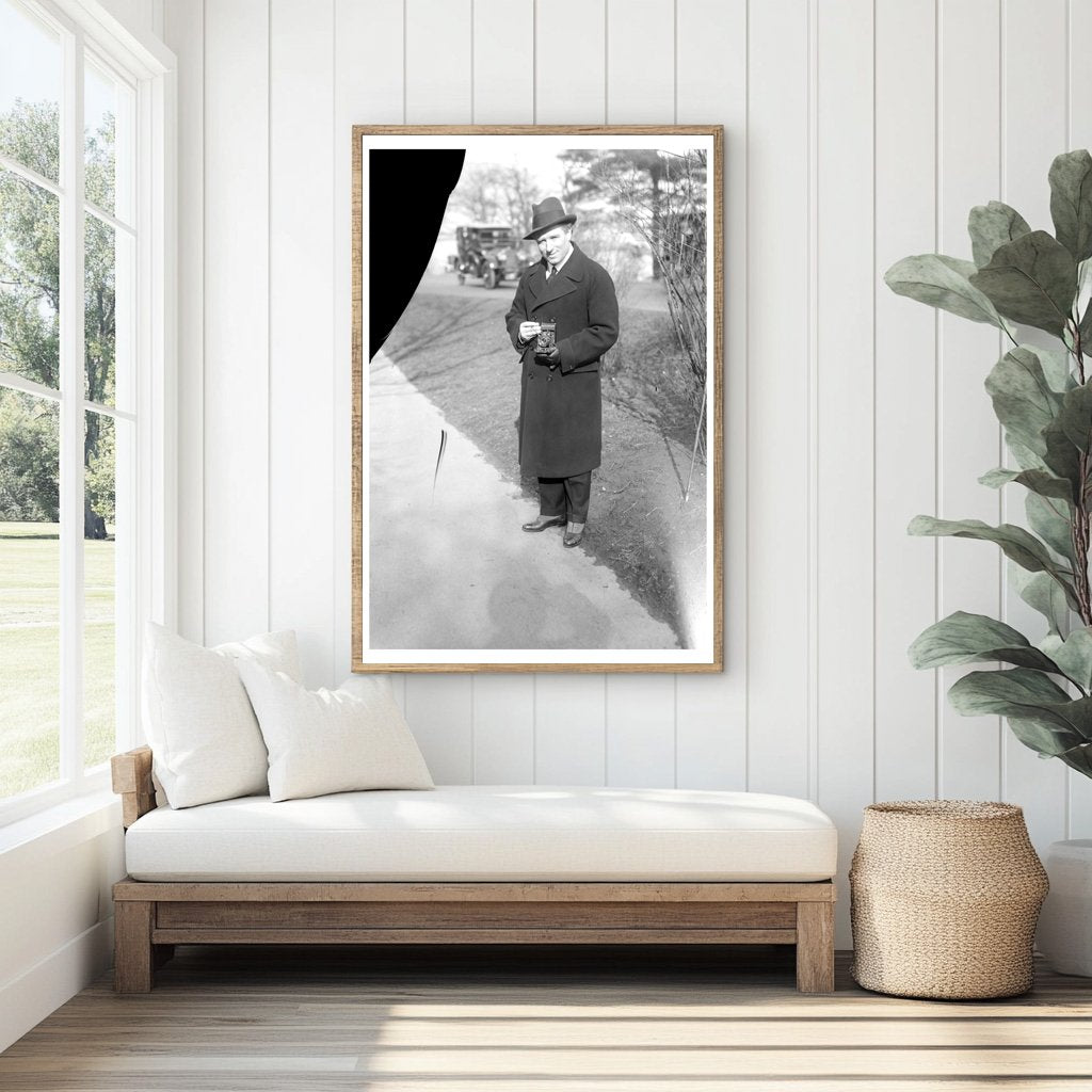 1920s Vintage Elegance: Timeless Martinelli Portrait