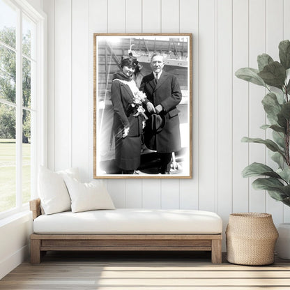 1922 Vintage Portrait of a Charming Couple