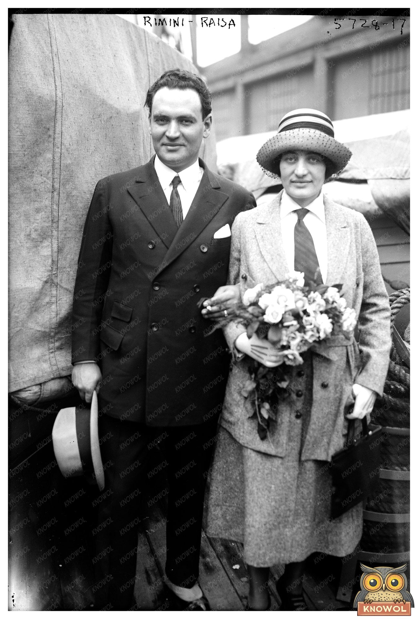 1920s Rimini Seaside Bliss: Vintage Italian Charm