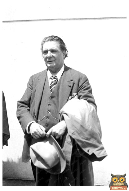 1922 Vintage Portrait of a Renowned Violin Virtuoso