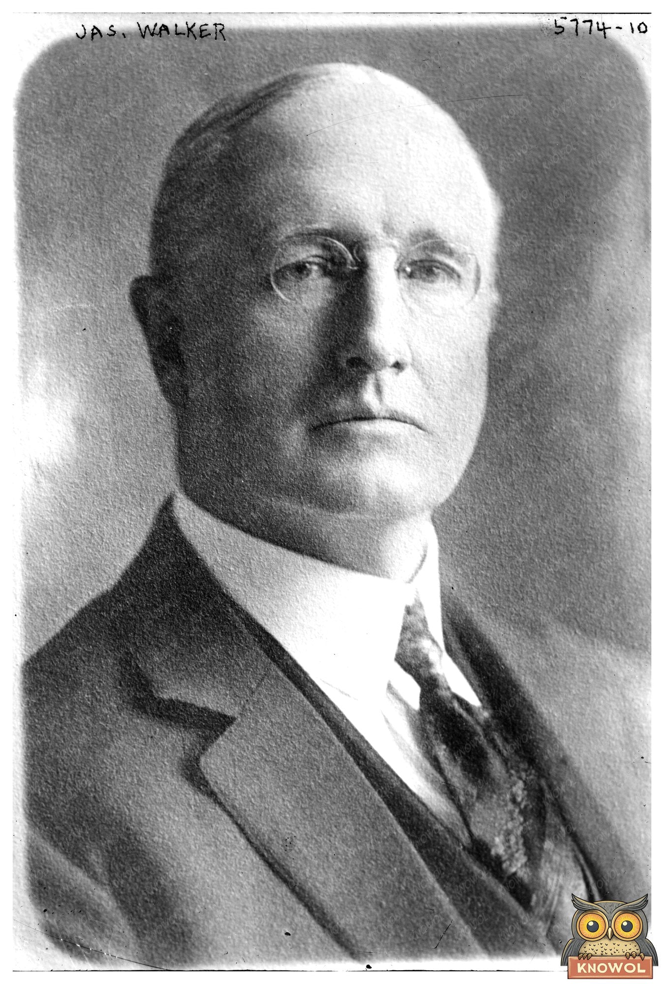 1920s Vintage Portrait of a Distinguished Gentleman