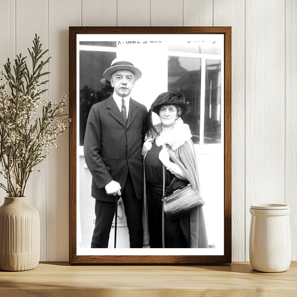 1920s Vintage Portrait of a Stylish Couple