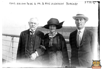 1920s Gathering of Literary Luminaries in Portrait