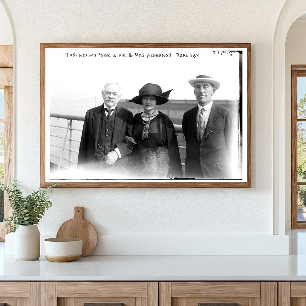 1920s Gathering of Literary Luminaries in Portrait