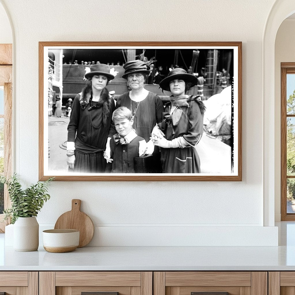 1920s Family Portrait: Mrs. Ramsey with Her Children