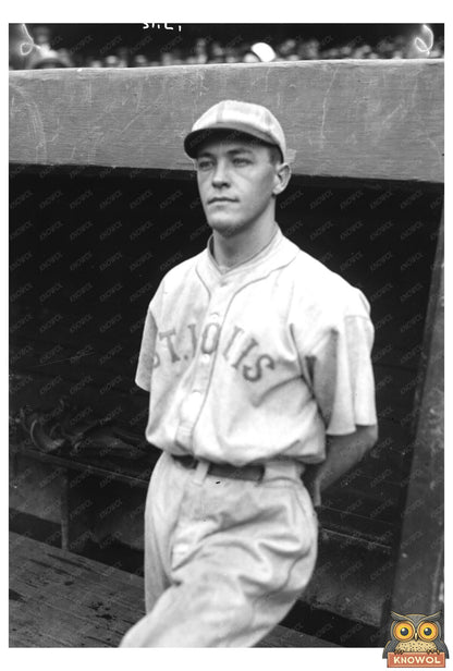 1922 St. Louis Baseball Star: Hub Pruett in Action