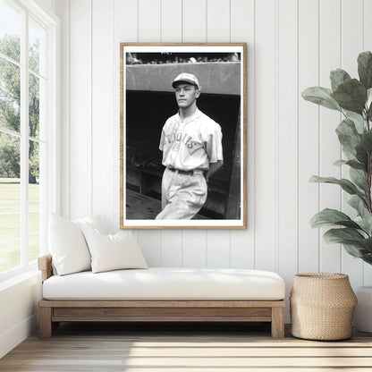 1922 St. Louis Baseball Star: Hub Pruett in Action