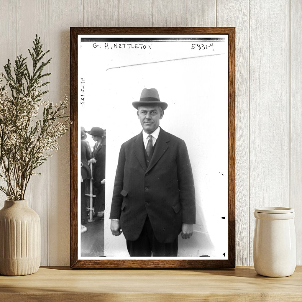 1920s Era Portrait: A Glimpse of Historical Elegance