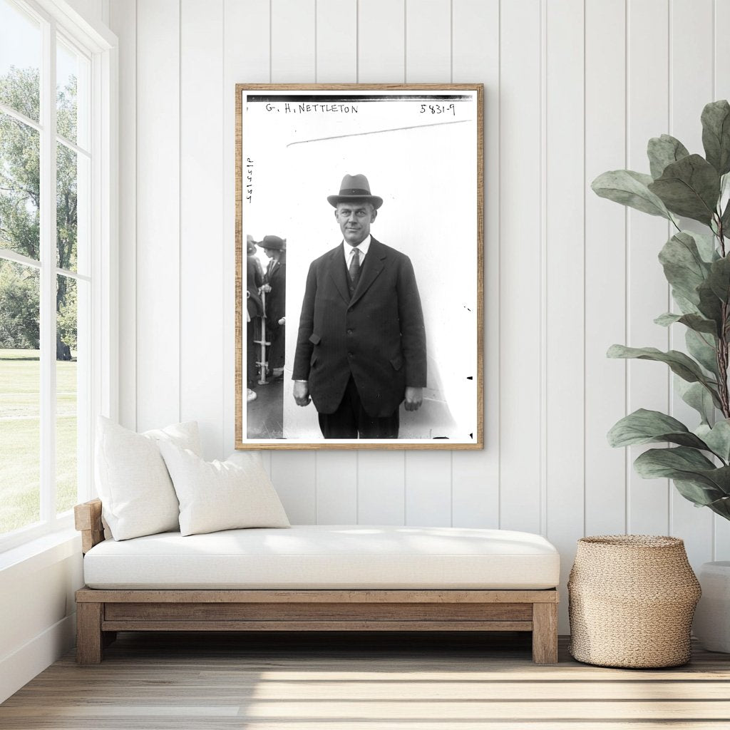 1920s Era Portrait: A Glimpse of Historical Elegance