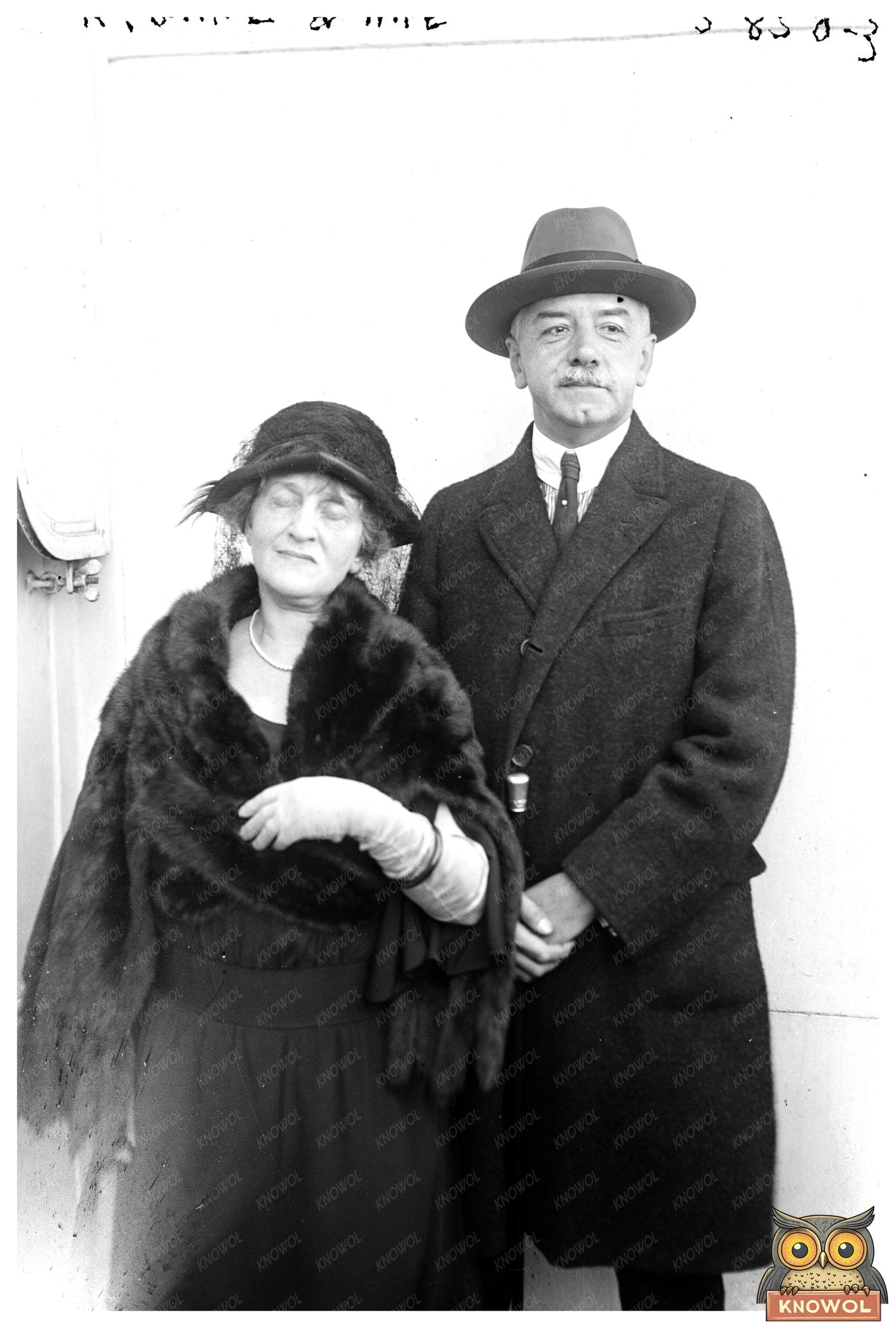 1920s Vintage Portrait of a Stylish Couple