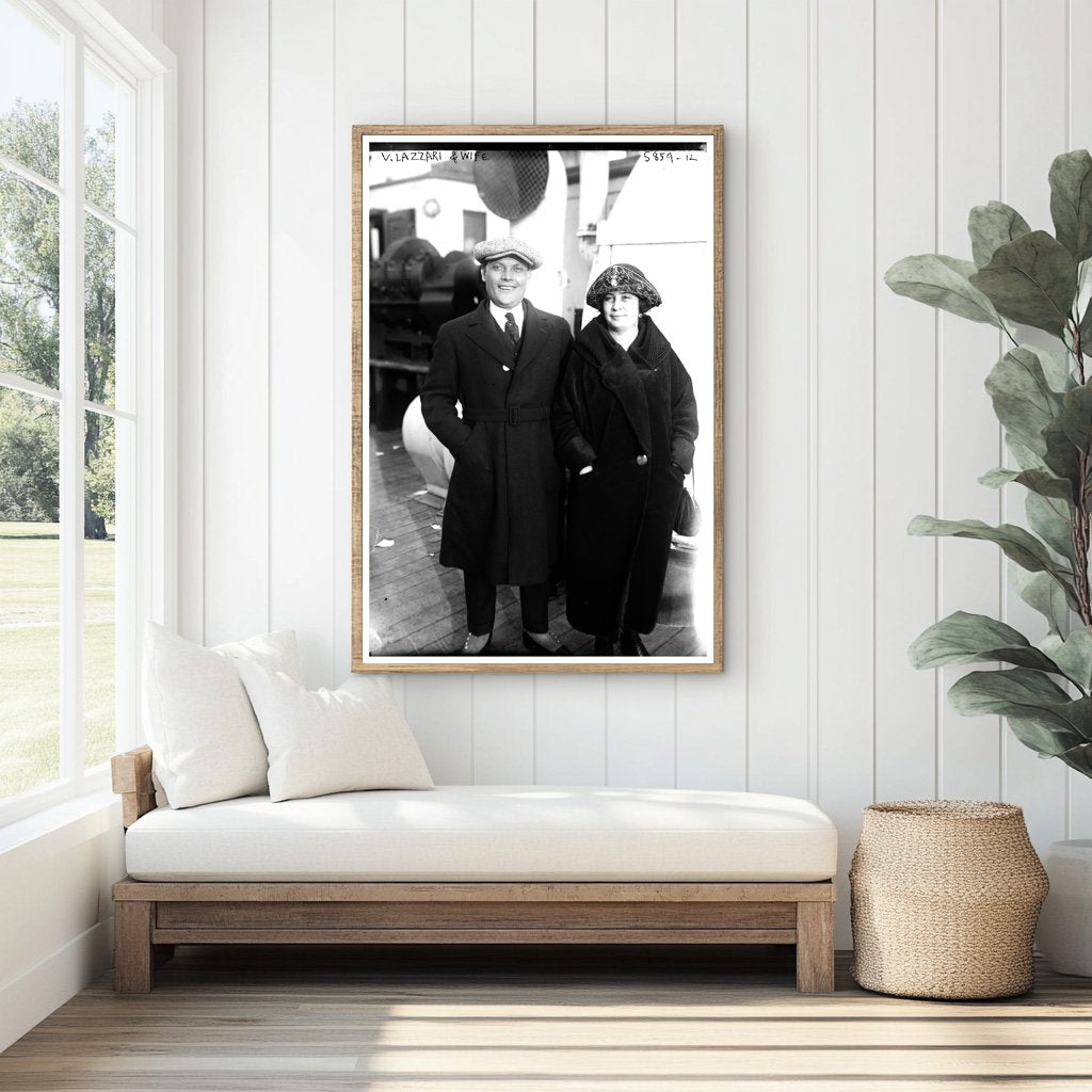 1922 Vintage Portrait of a Stylish Couple