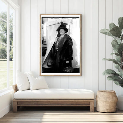 1920s Film Icon: Marie Dressler in Vintage Portrait