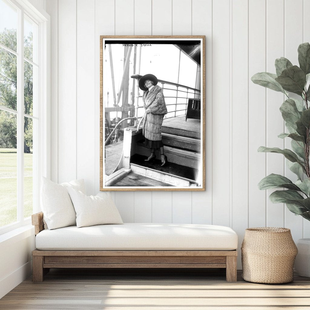 1920s Artistic Portrait of Influential Figure