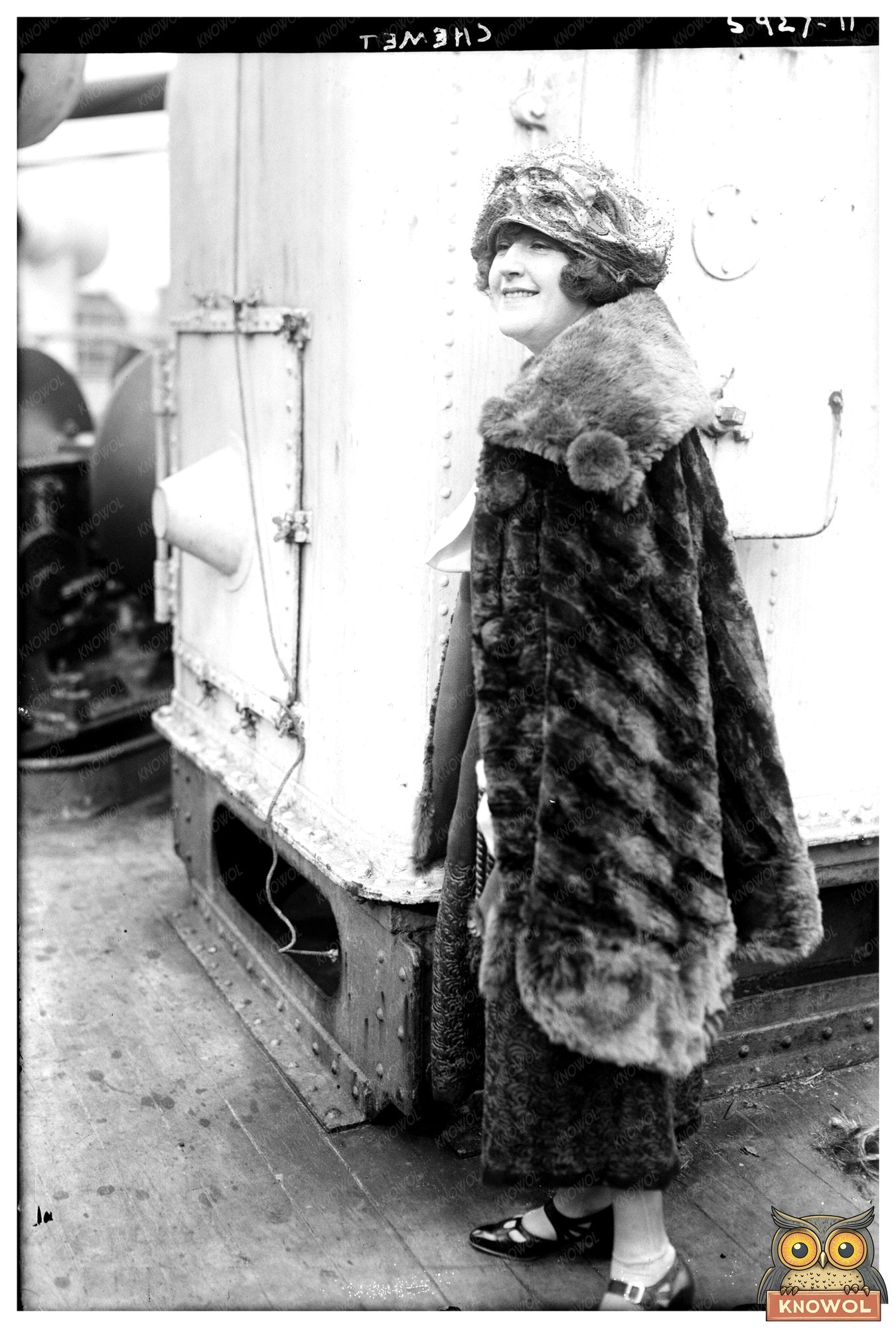 1920s Media Evolution: Historic Chemet Scene