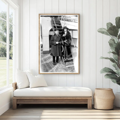 1920s Couple: Majors Milestone and Timeless Elegance