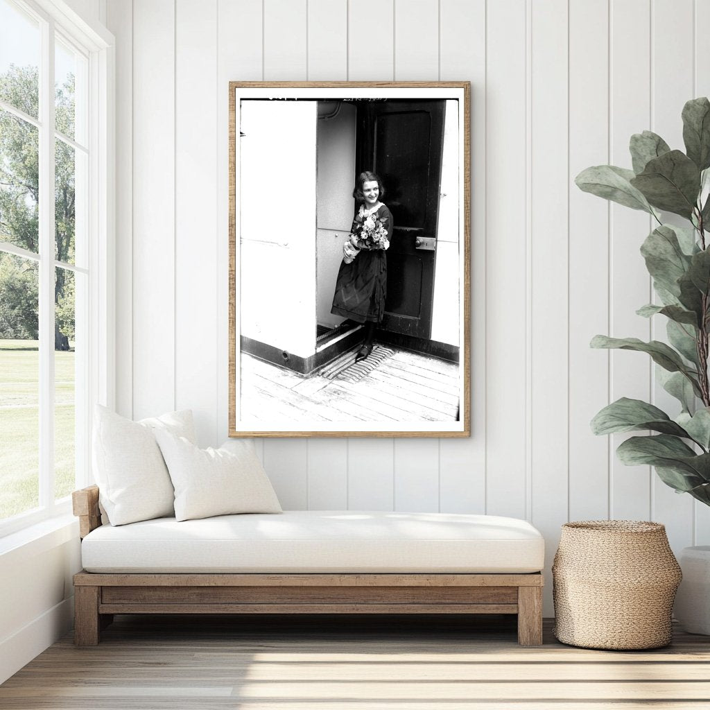 1920s News Portrait: Portrait of a Cultural Icon