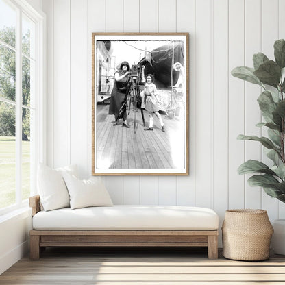 1920s Socialite Portrait: Elegance & Charm Captured