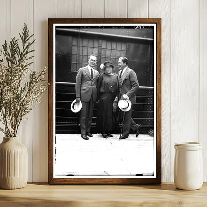 1920s Family Portrait: Young Thomas with Parents