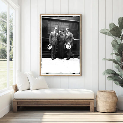 1920s Family Portrait: Young Thomas with Parents