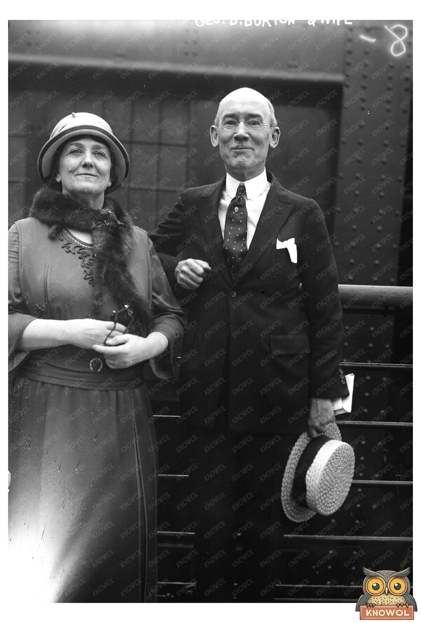 1920s Vintage Portrait of a Stylish Couple