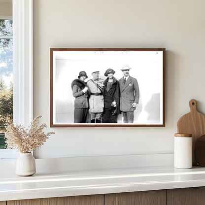 1923 Couples Day Out: Timeless Elegance in Focus