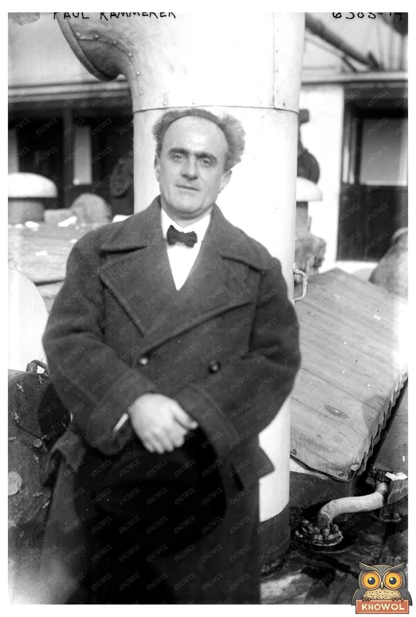 Exploring Evolution: Early 20th Century Zoologist