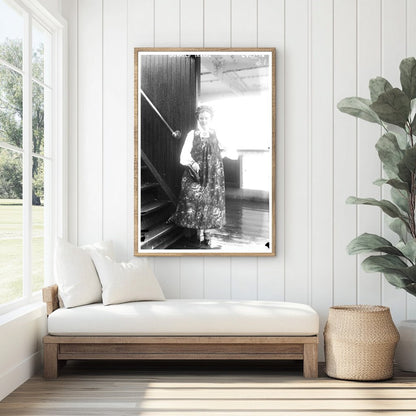 1925 Portrait of Gunhilde Tekene: A Timeless Moment