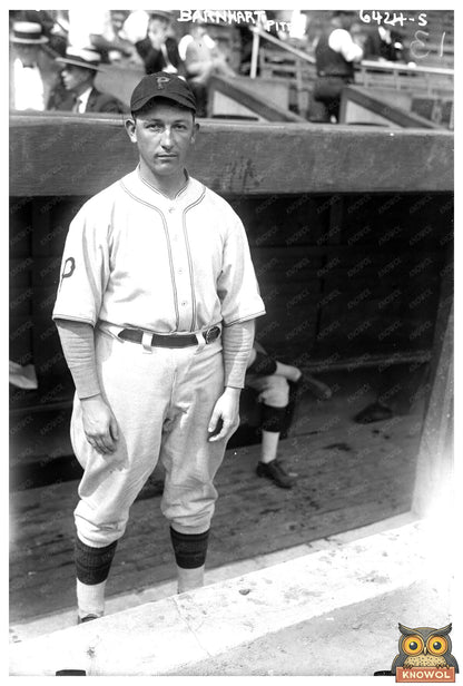 1925 Pittsburgh Pirates Star: Clyde Barnhart Action Shot