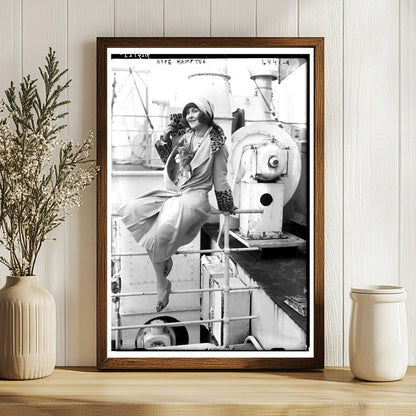 1925 Portrait of Hope Hampton: Glamour & Grace