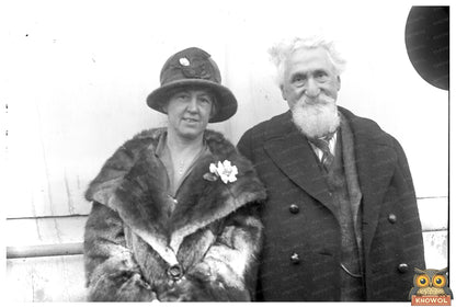 1920s Innovator and Spouse: A Glimpse into Genius