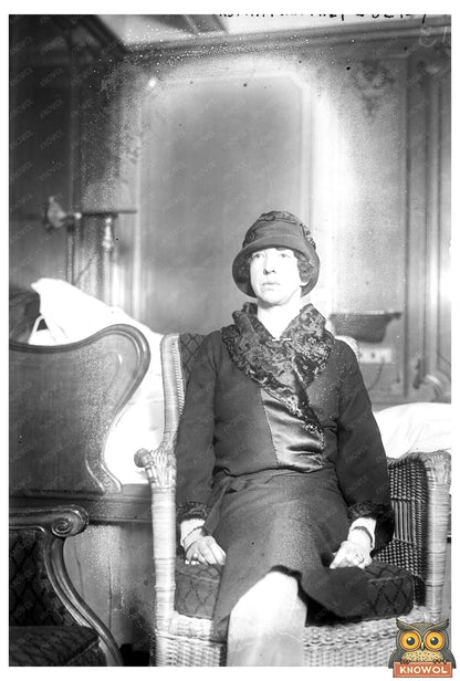 Elegant Portrait of Early 20th Century Socialite