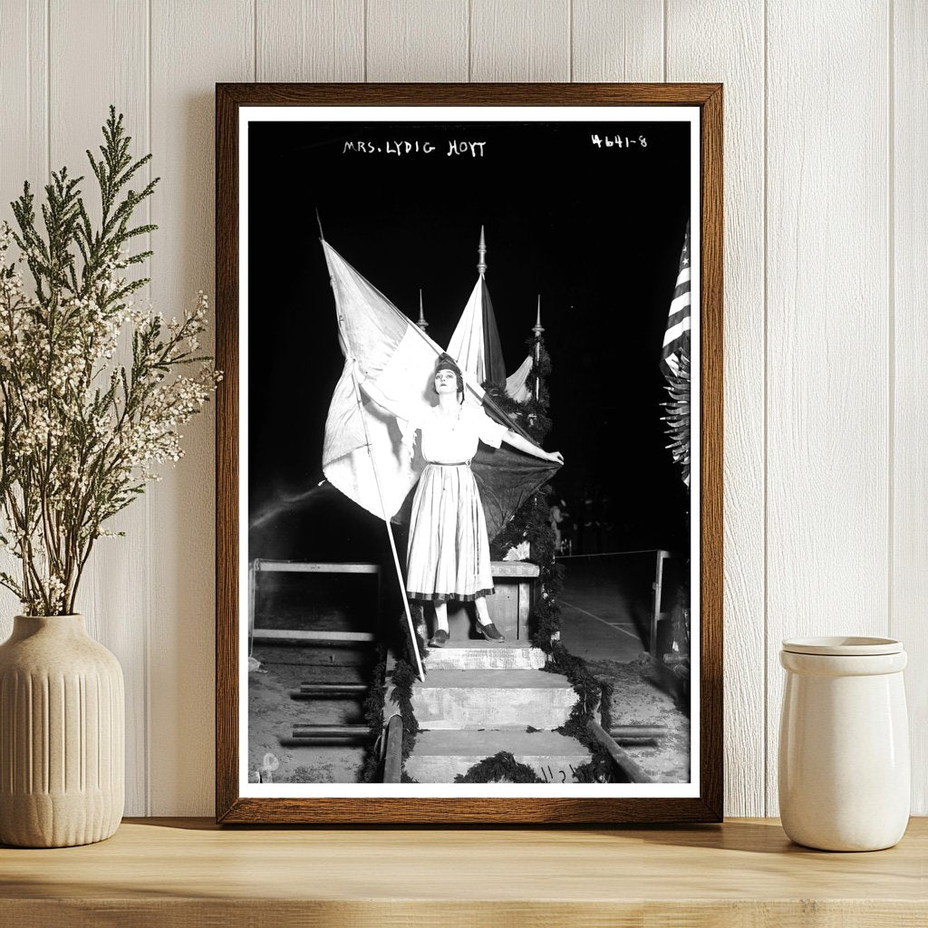 Mrs. Lydig Hoyt: Icon of Early 20th Century Society