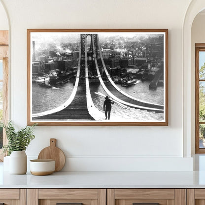 1909 Manhattan Bridge Construction: Laborer on Footpath