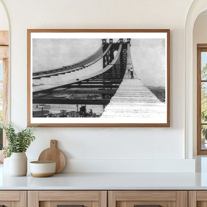 1909 Manhattan Bridge Construction: A Moment Captured