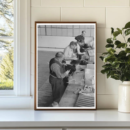 Workers Making Hats in Jersey Homesteads 1936