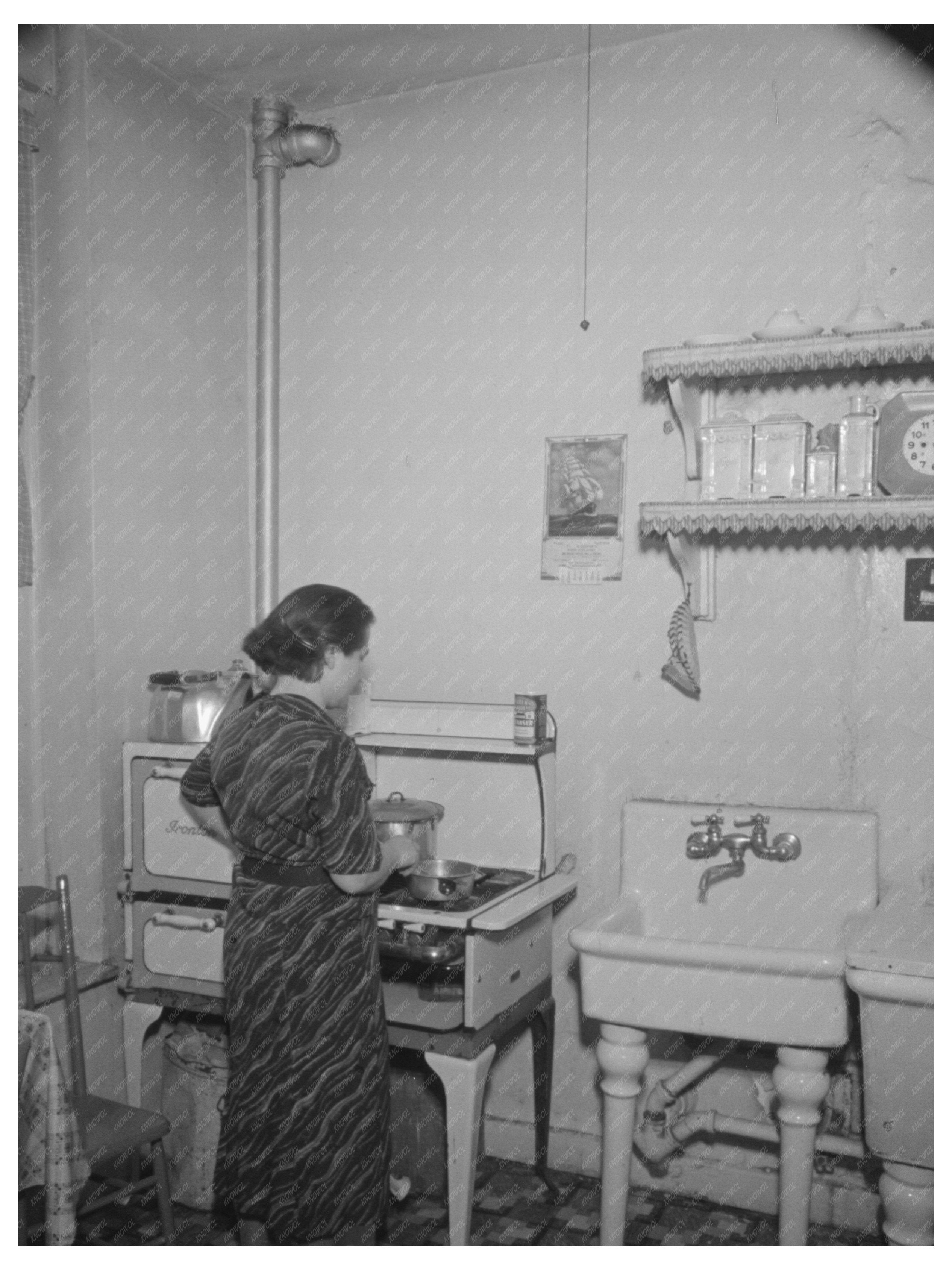 Nathan Katzs Apartment Bronx November 1936 FSA/OWI Image