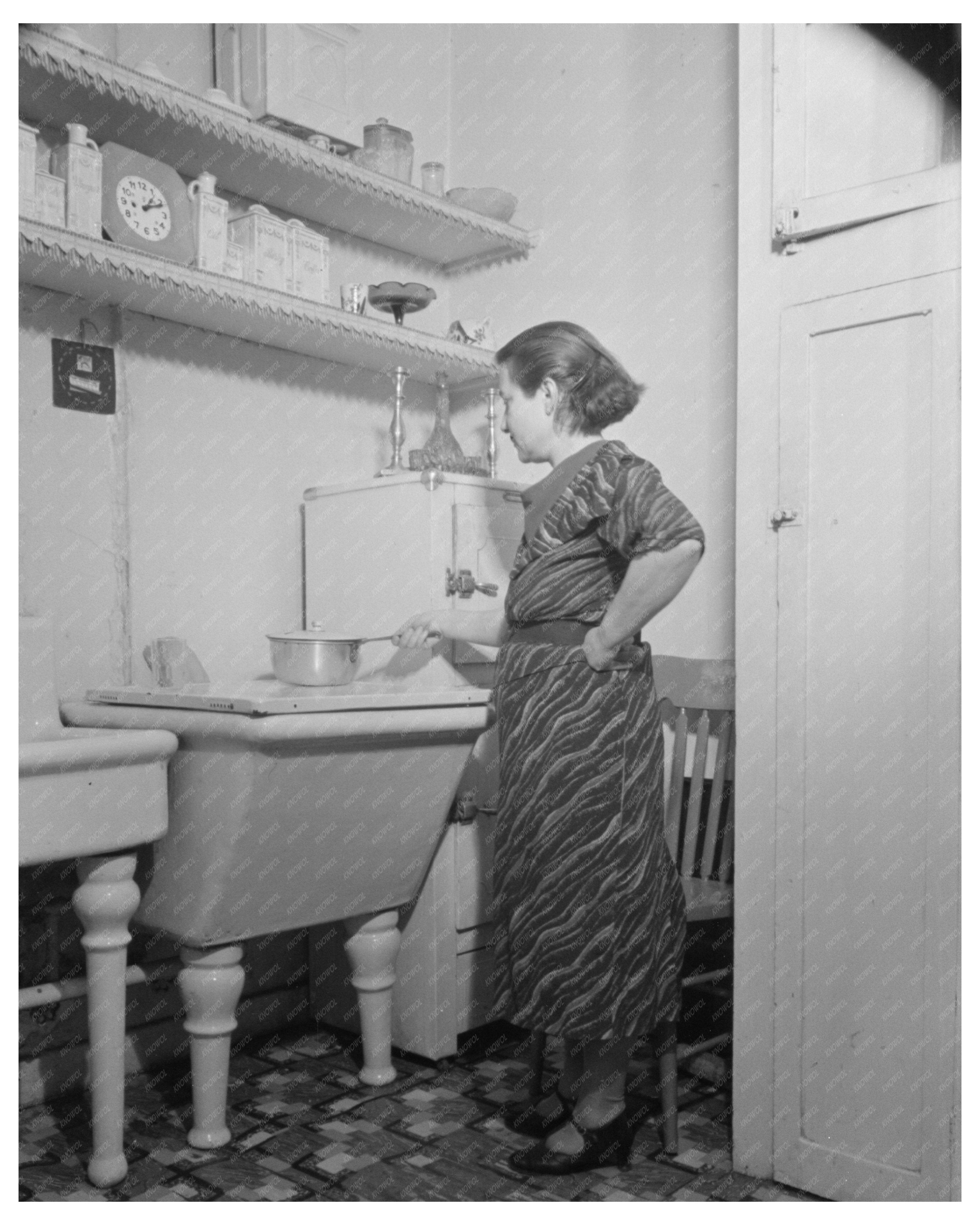 Nathan Katzs Bronx Apartment November 1936 Urban Life