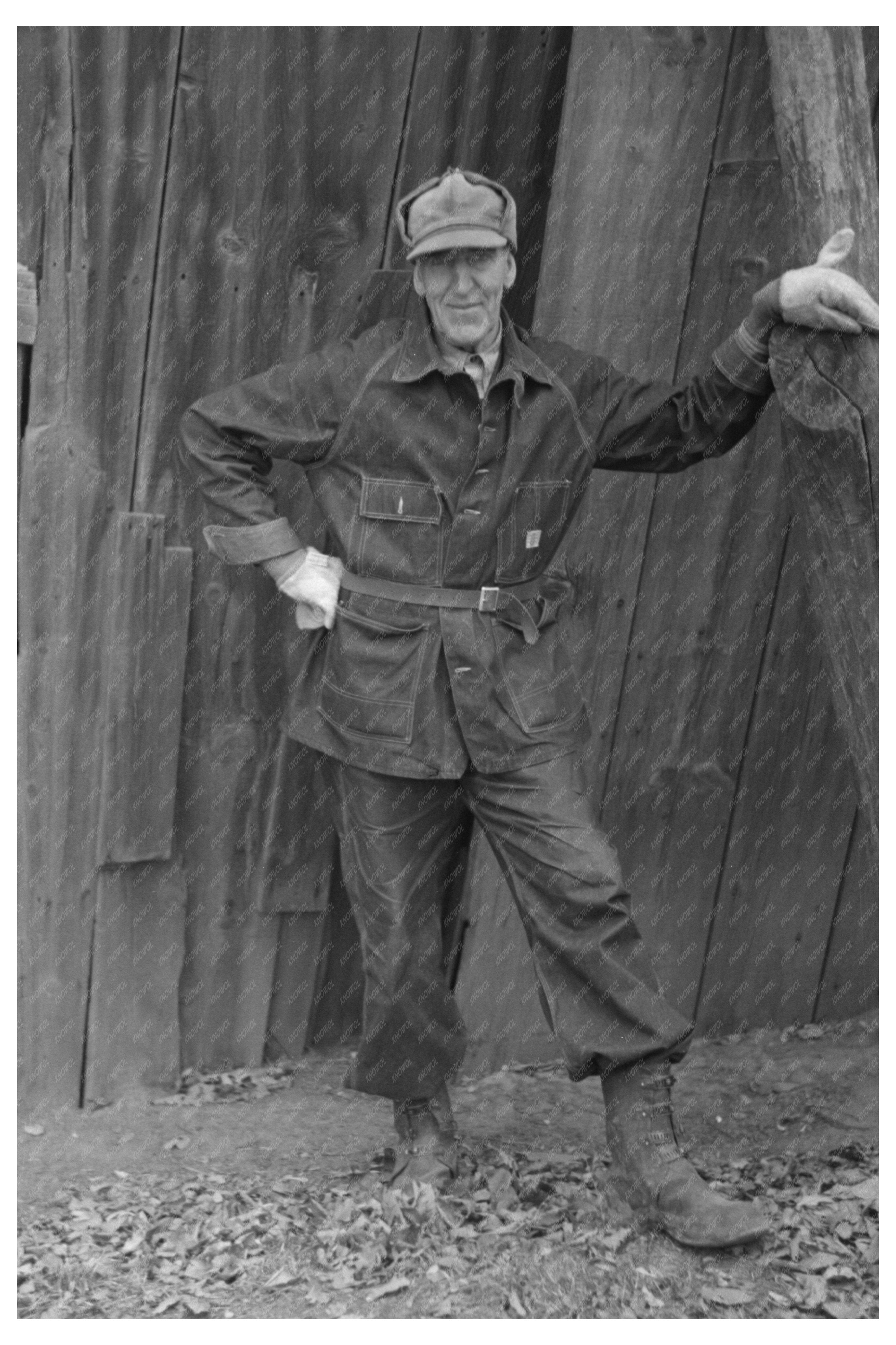W.H. Cox on 124-Acre Iowa Farm December 1936
