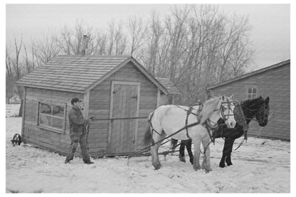 Transportable House on Roy Merriot Farm Iowa 1936