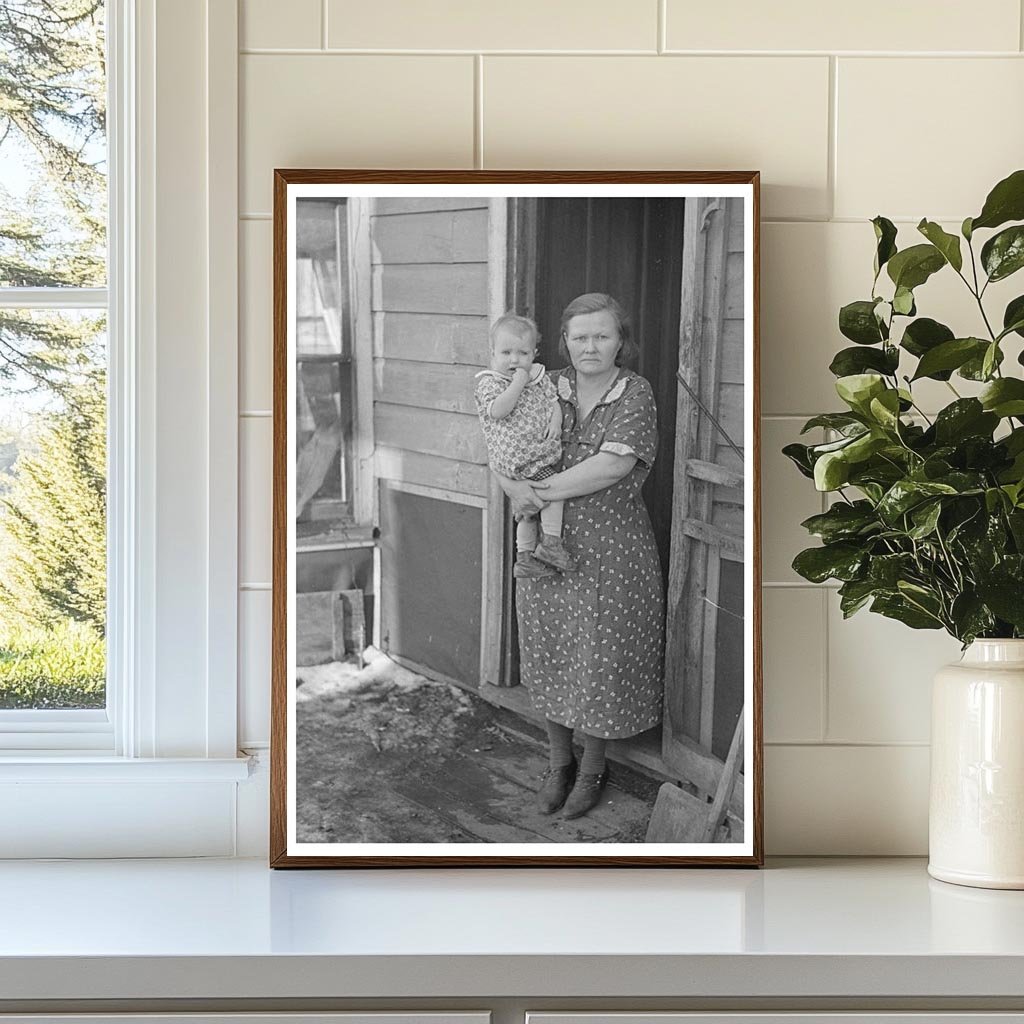 Mrs. Paul Rauhauser and Children Ruthven Iowa 1936