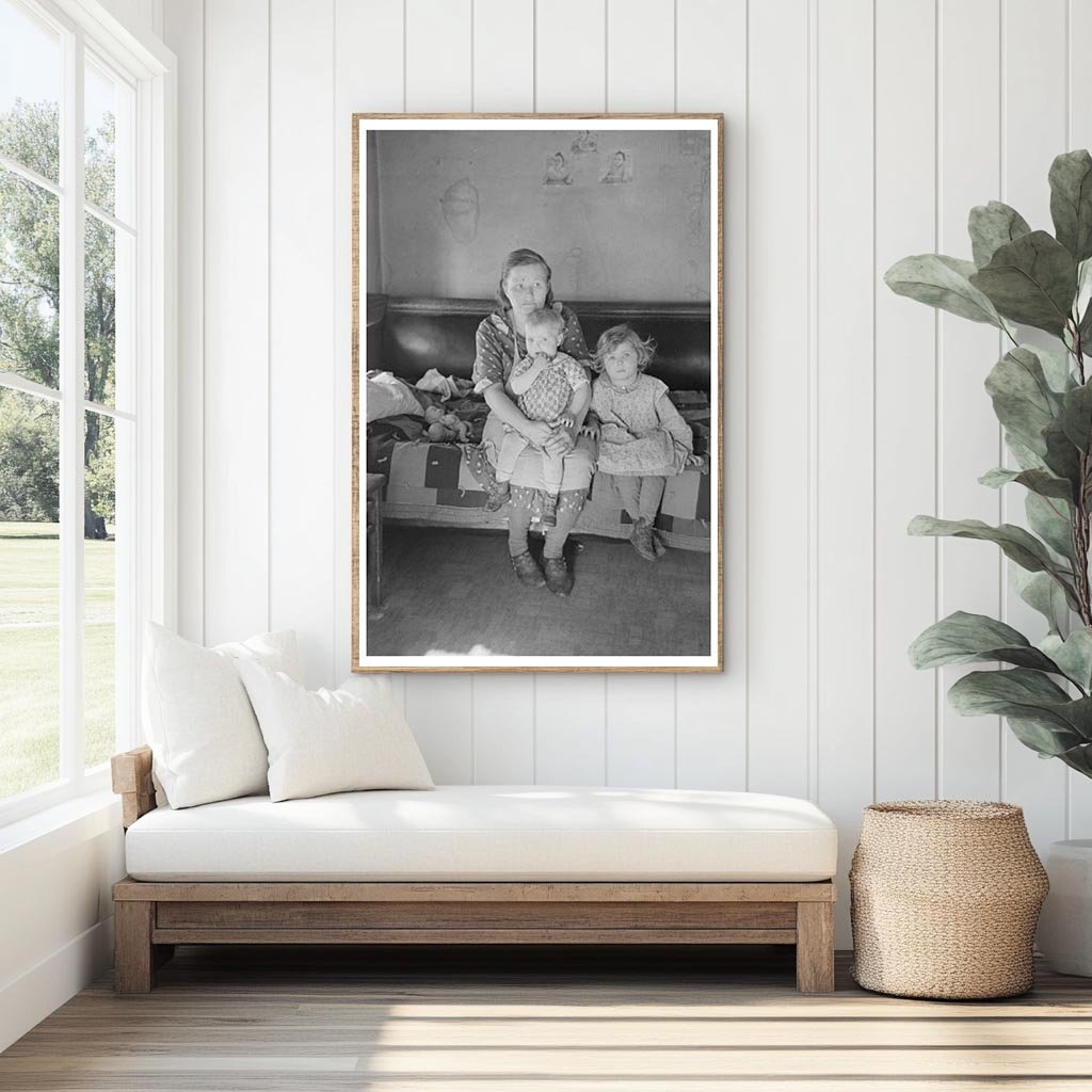 Mrs. Paul Rauhauser with Children in Iowa 1936