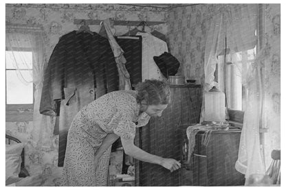 Shack Interior in Shantytown Spencer Iowa December 1936