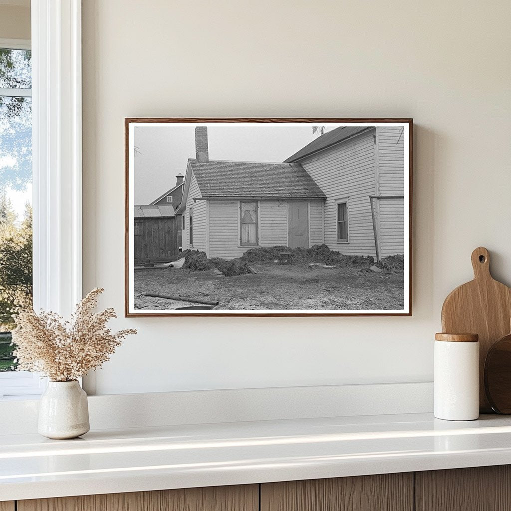 Farmhouse Foundations with Manure in Estherville Iowa 1936