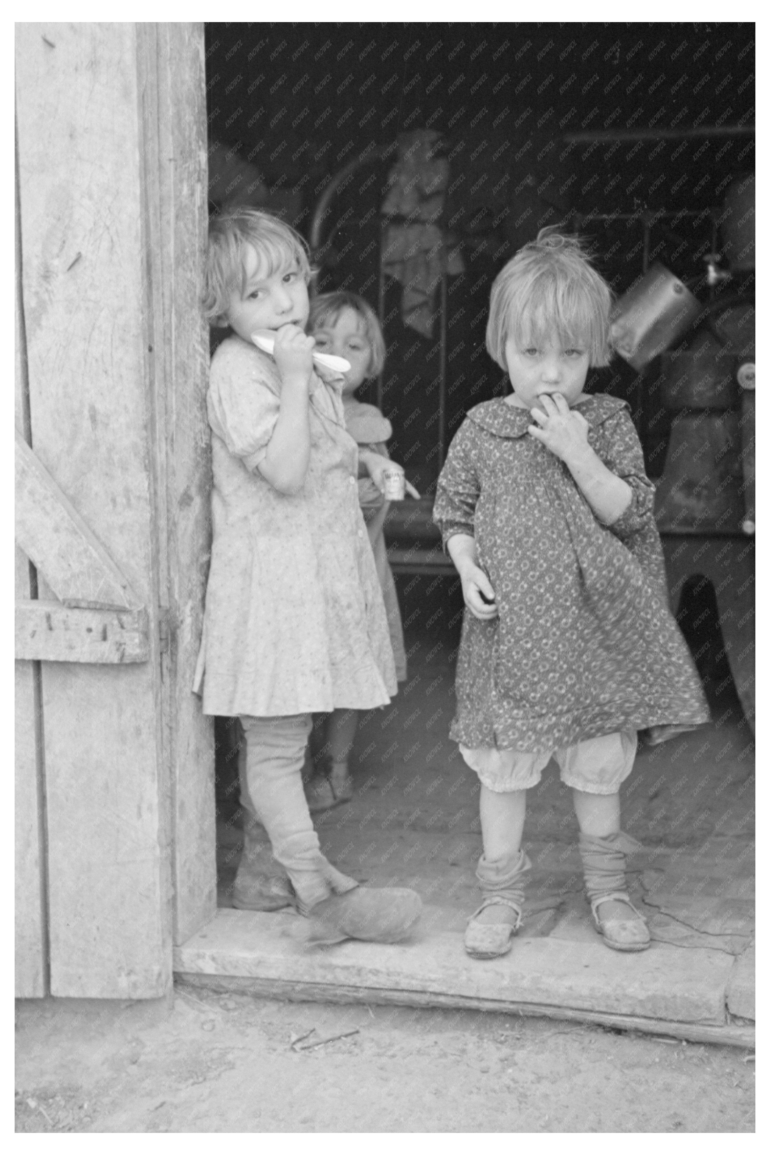 Children of Earl Pauley in Iowa December 1936