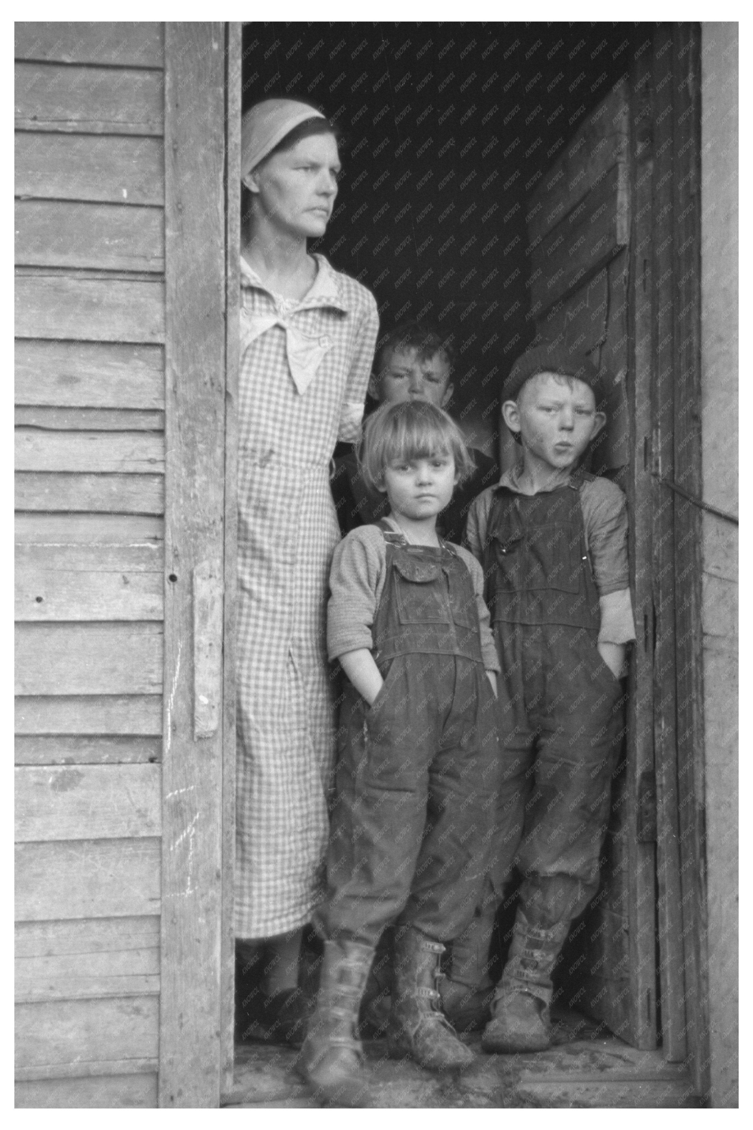 Mrs. Frank Moody and Children on Iowa Farm 1936