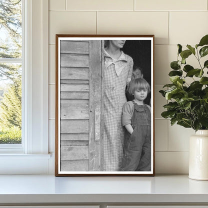 Mrs. Frank Moody with Children on Iowa Farm 1936