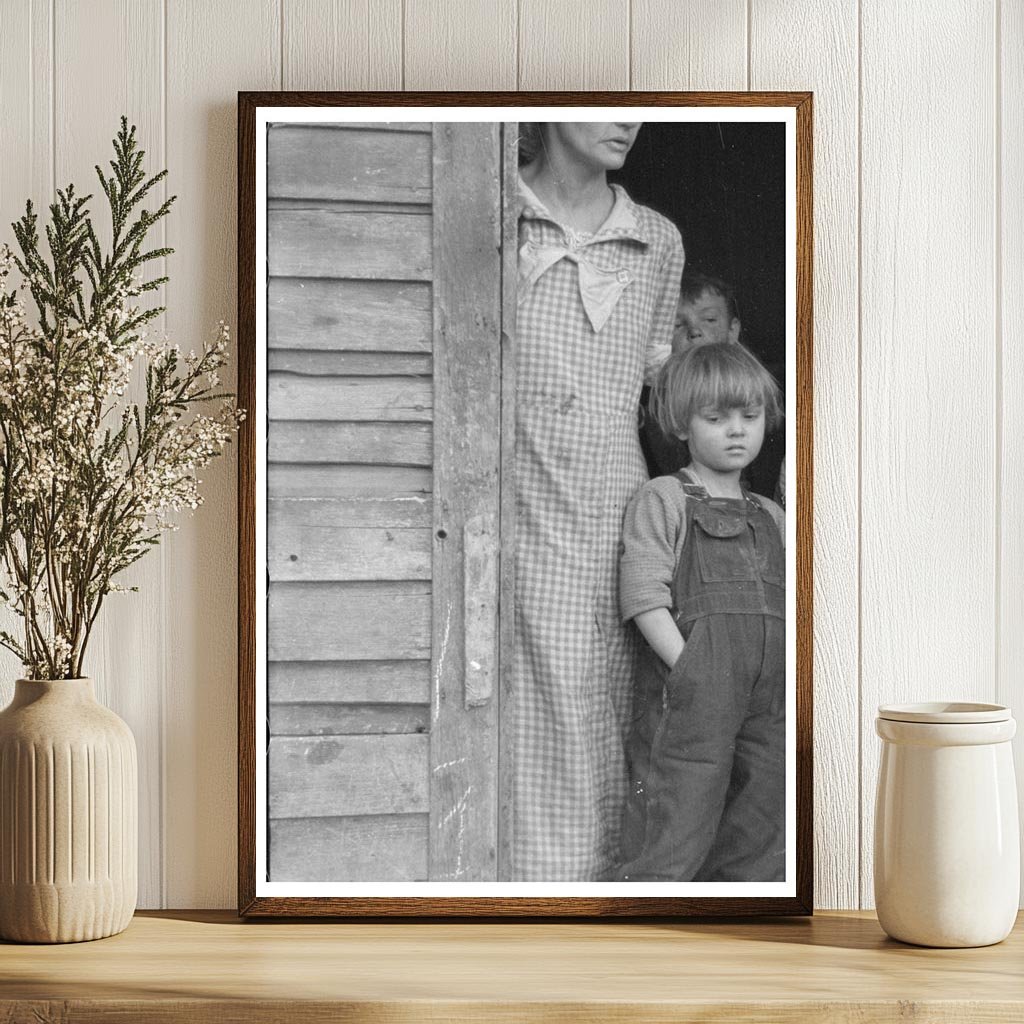 Mrs. Frank Moody with Children on Iowa Farm 1936