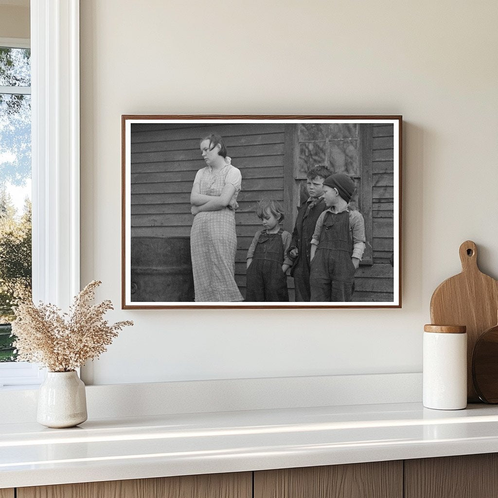 Moody Family Children in Iowa December 1936 Vintage Photo