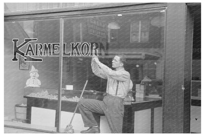 Sign Painter in Sioux City Iowa December 1936